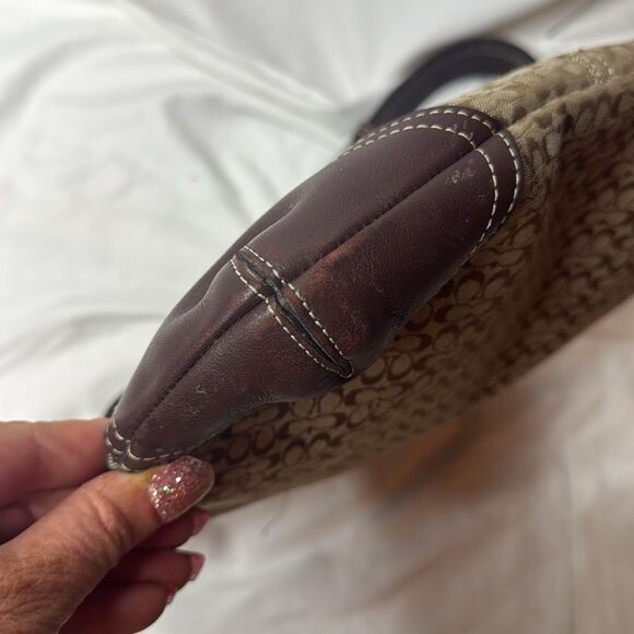 Coach Y2K Brown/Light Brown Signature Canvas Bag. - Picture 6 of 12